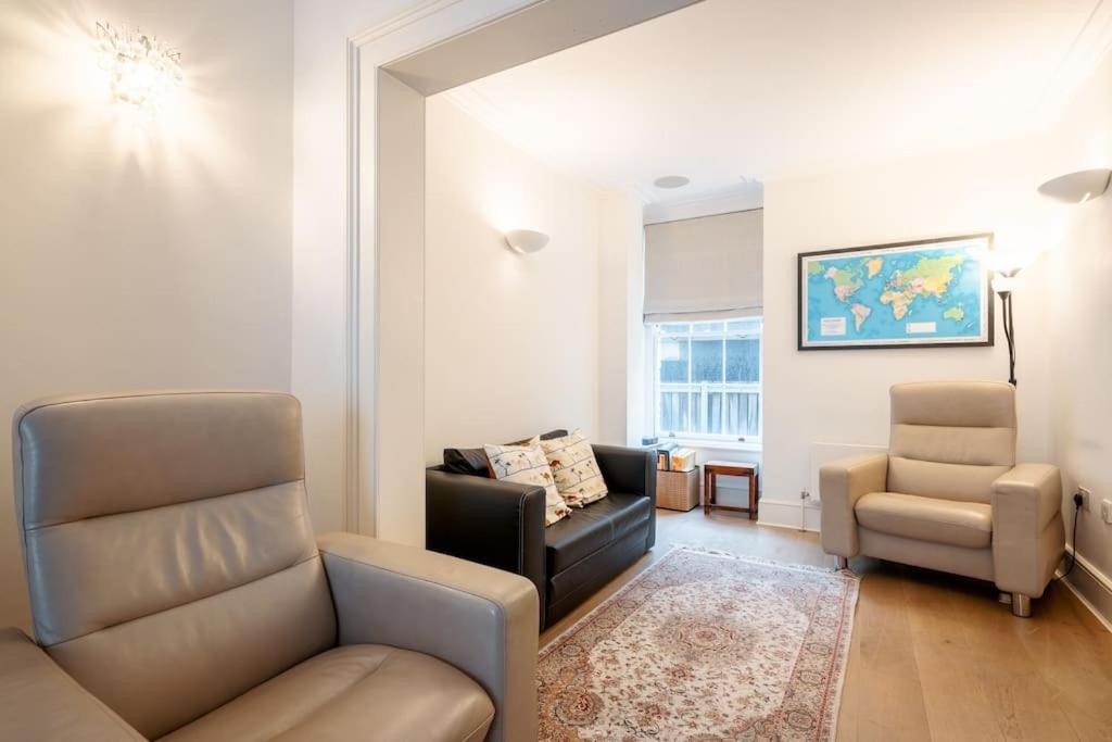 Spacious, Bright & Cosy ~ Ideal Victoria Location! * Londres