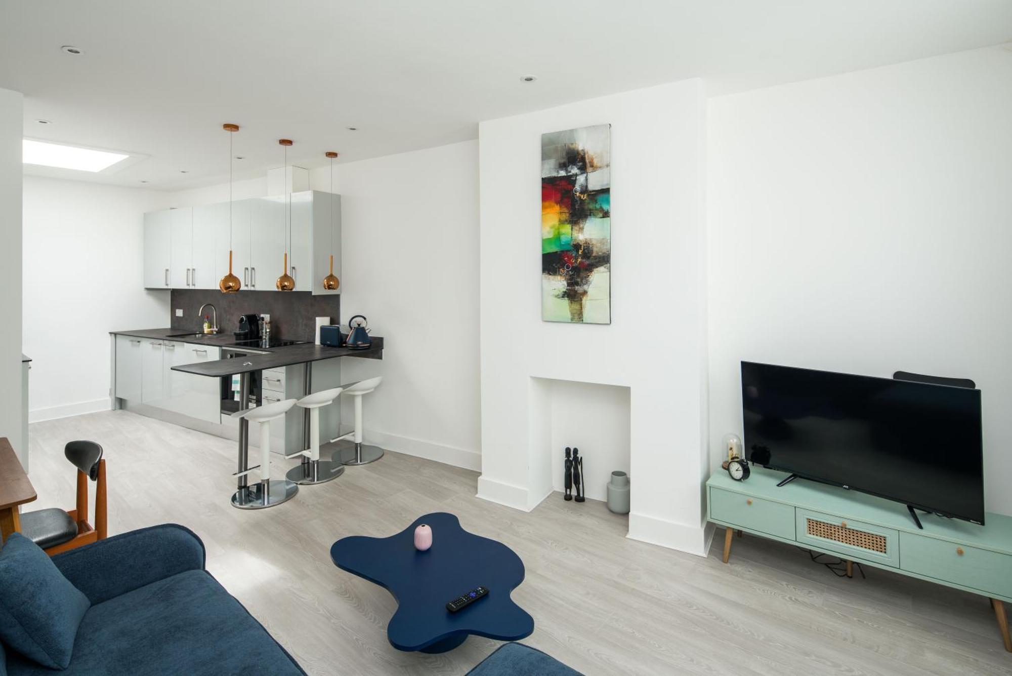 Apartment 1 Bedroom Flat In Barons Court *