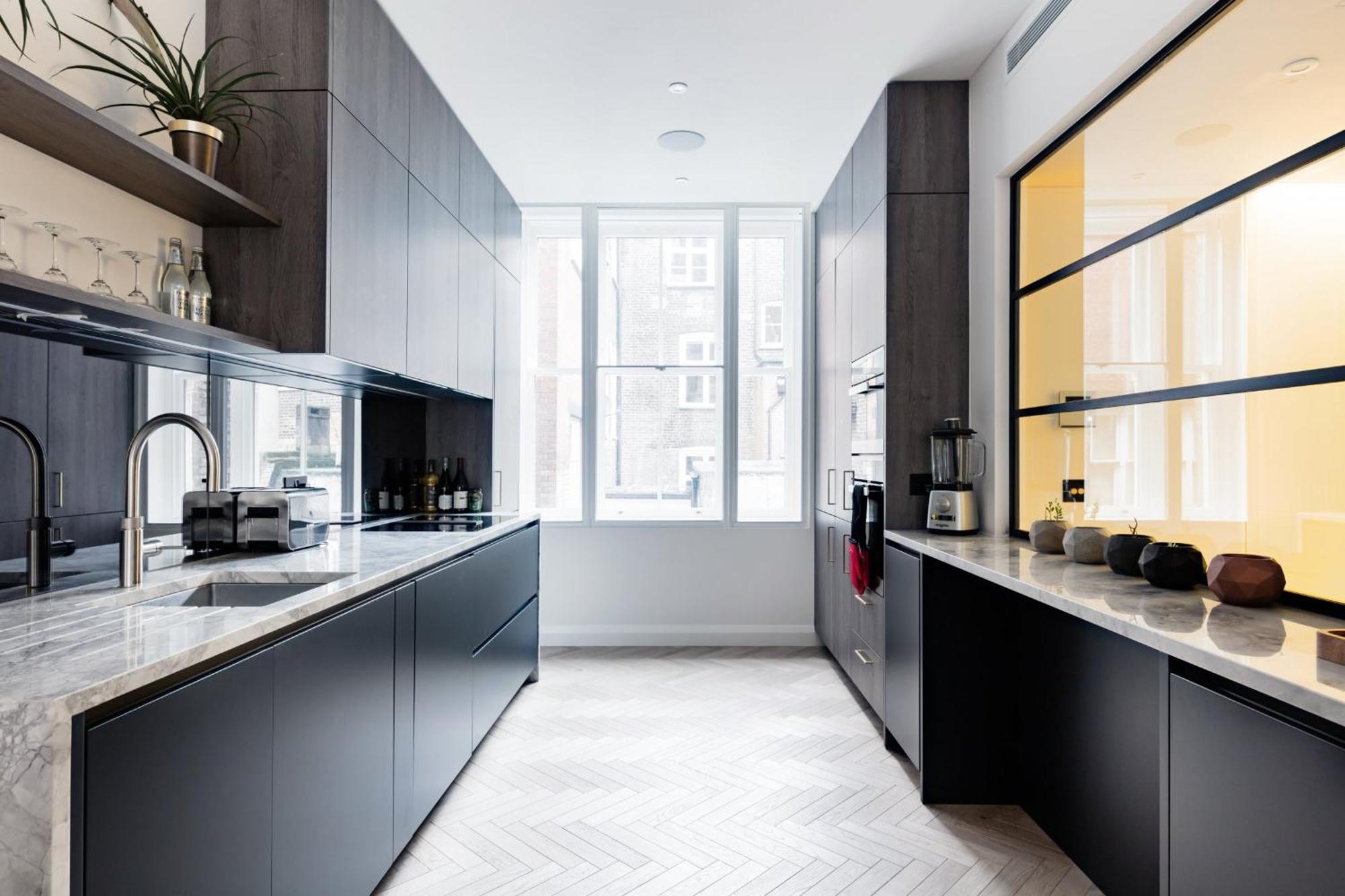 Modern & At Charing Cross Apartment London