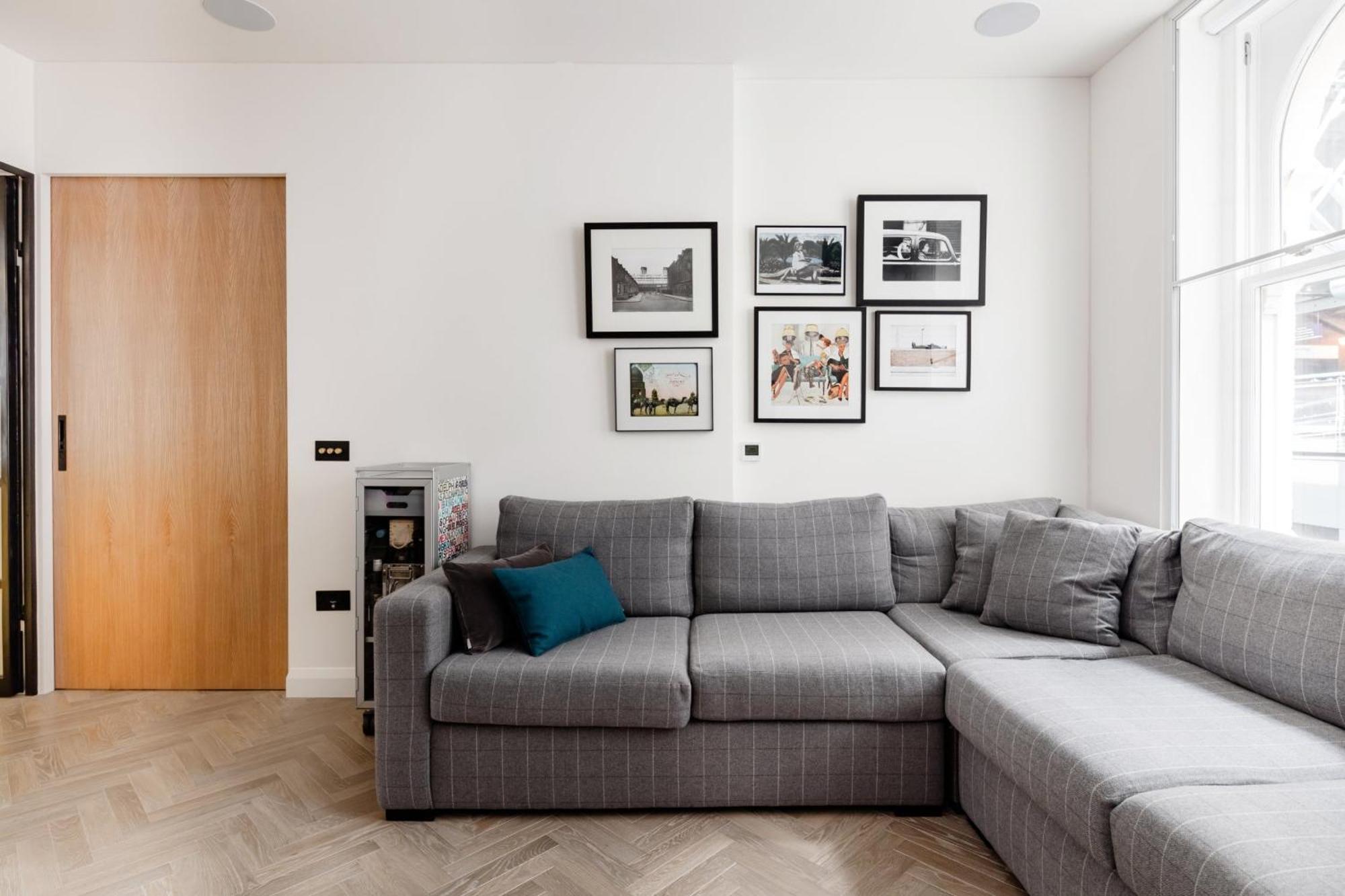 Modern & At Charing Cross *