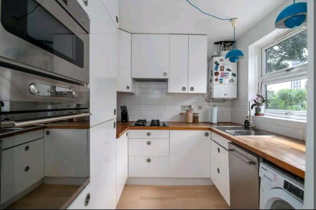 2 Bedroom Canal View, Near Kings Cross & Camden Ferienhaus