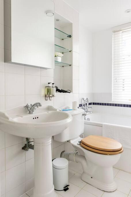 Historic Joseph Conrad House In Heart Of London! London