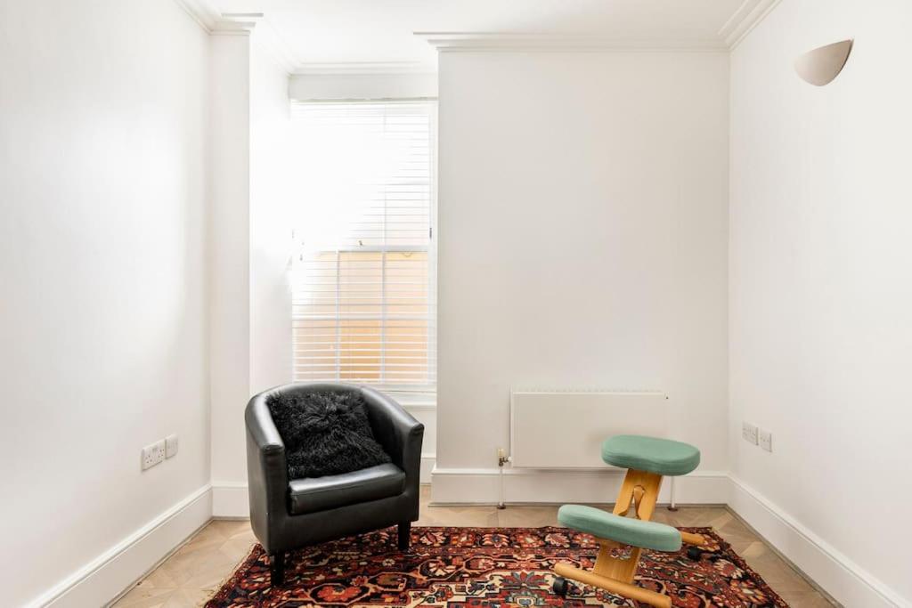 Historic Joseph Conrad House In Heart Of London! *