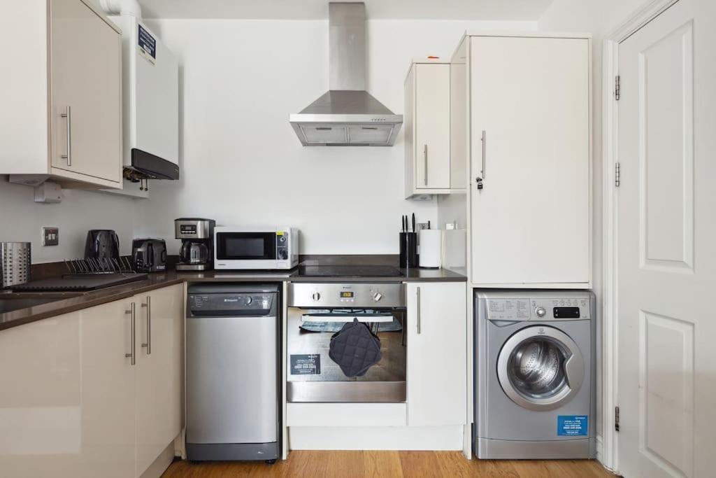 Luxury Urban Living - 1 Bdr *