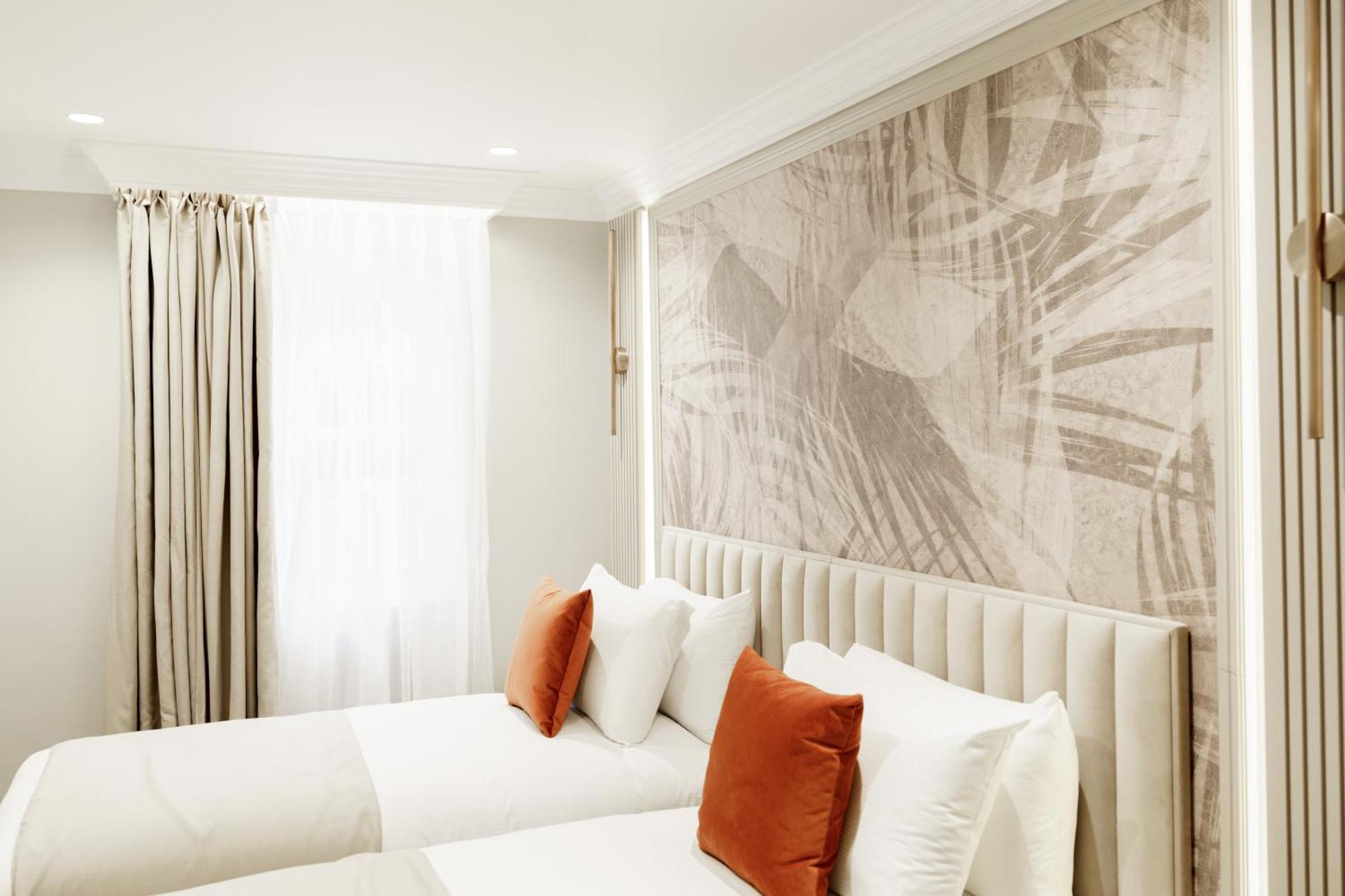 Apartment Holland Park