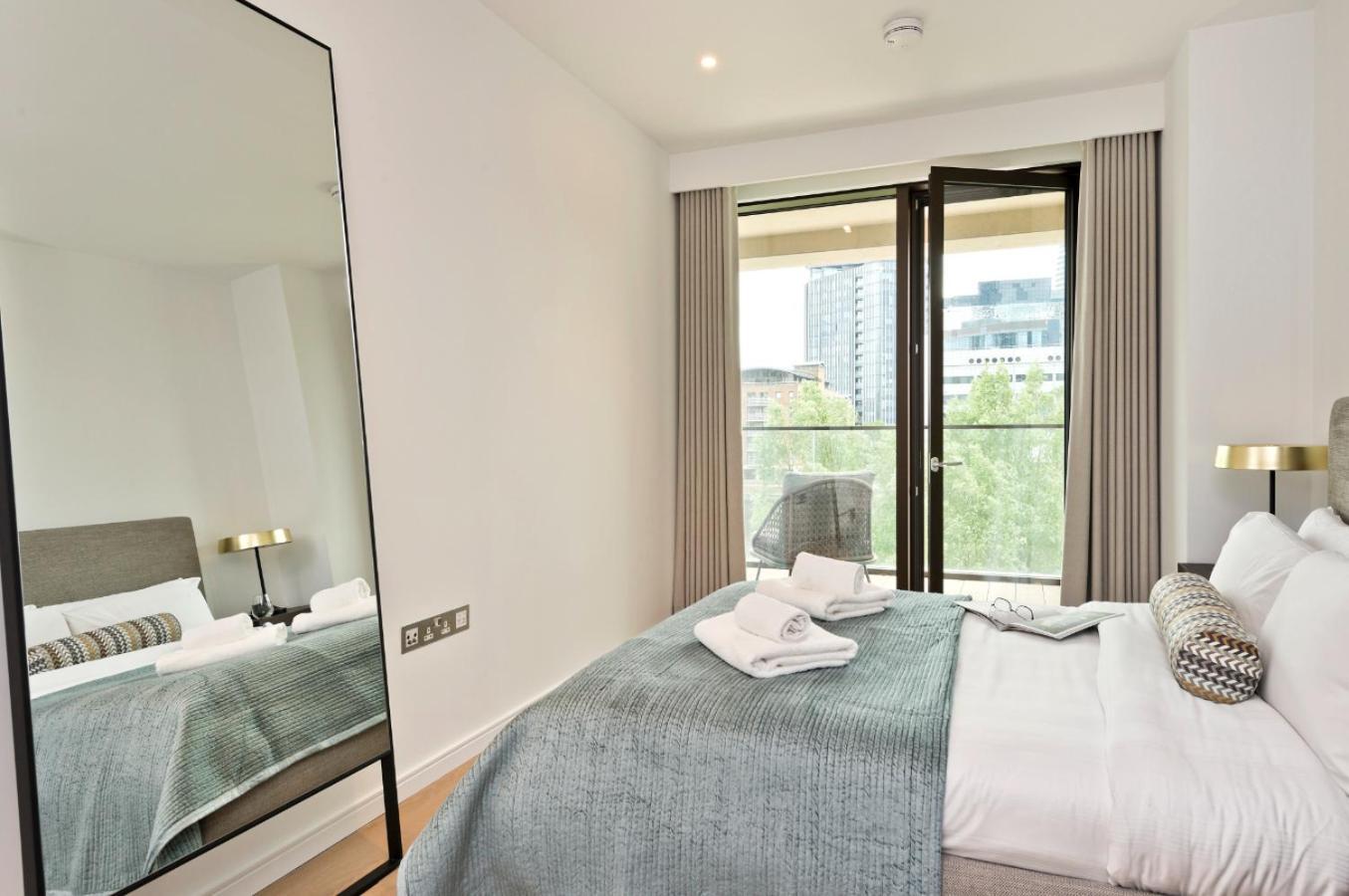 Elegant And Modern In Canary Wharf Right Next To Thames Londres