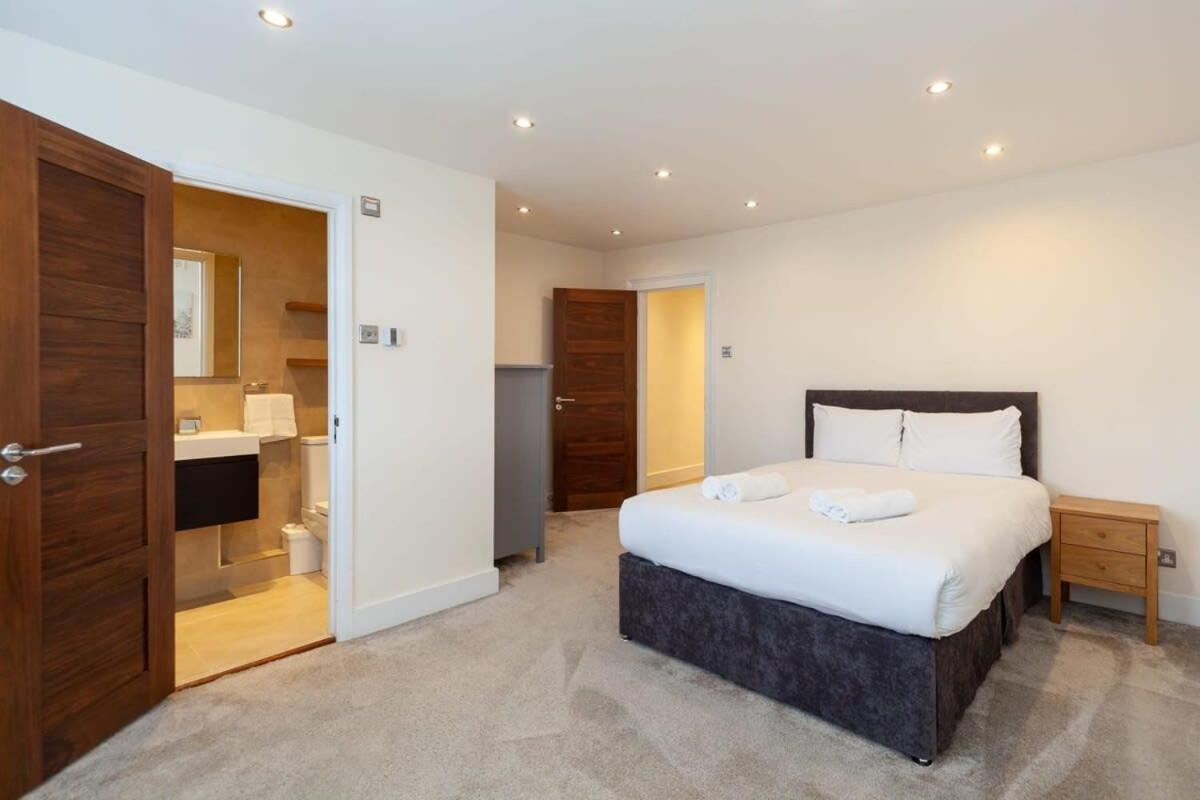 Spacious 2 Bedroom Maisonette In Stratford * Londres
