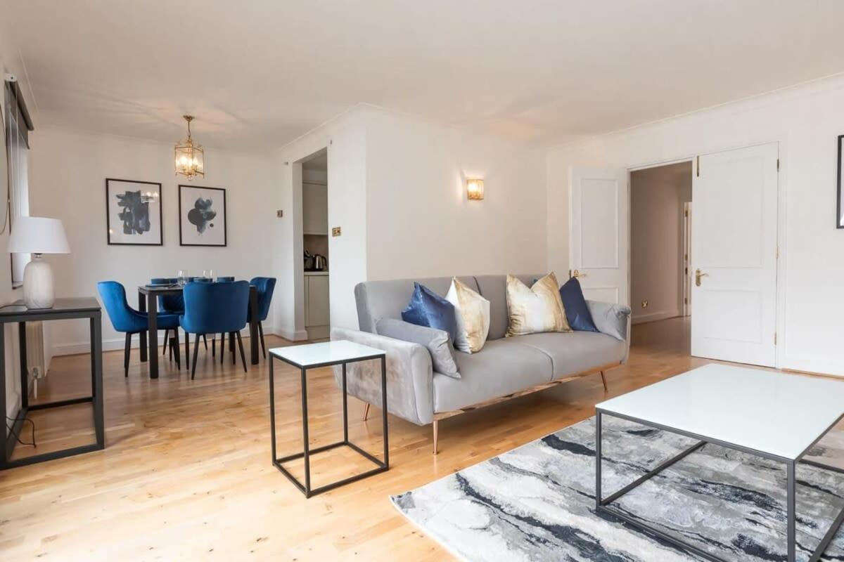 Apartment Spacious 1 Bed Mayfair With Balcony London