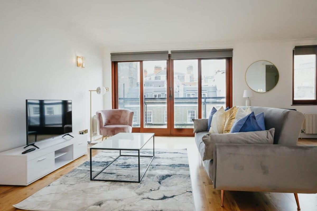 Spacious 1 Bed Mayfair With Balcony * London