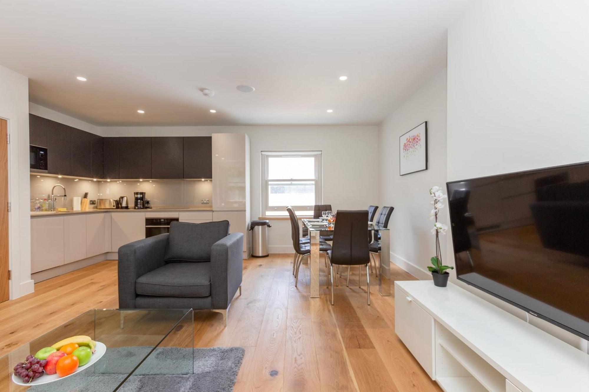 2br2ba By Bloomsbury - Cityapartmentstay Apartment