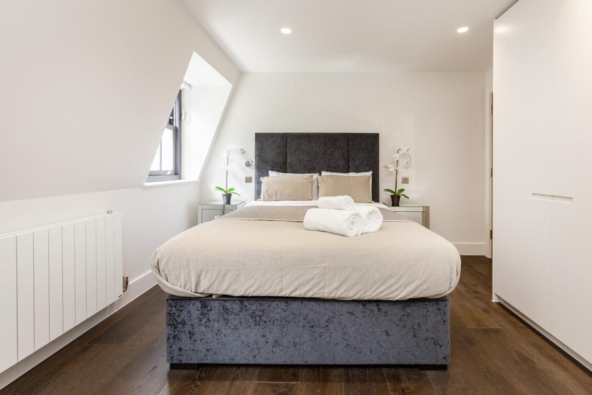 Penthouse With Private Terrace Soho - Cityapartmentstay Apartment