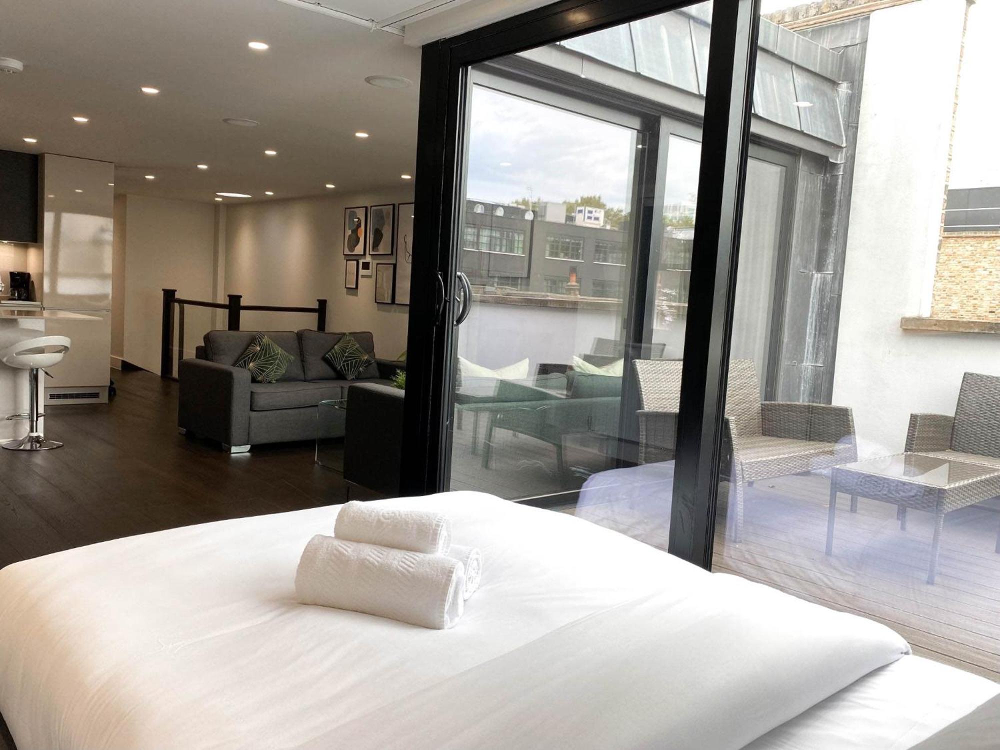 Penthouse With Private Terrace Soho - Cityapartmentstay * London