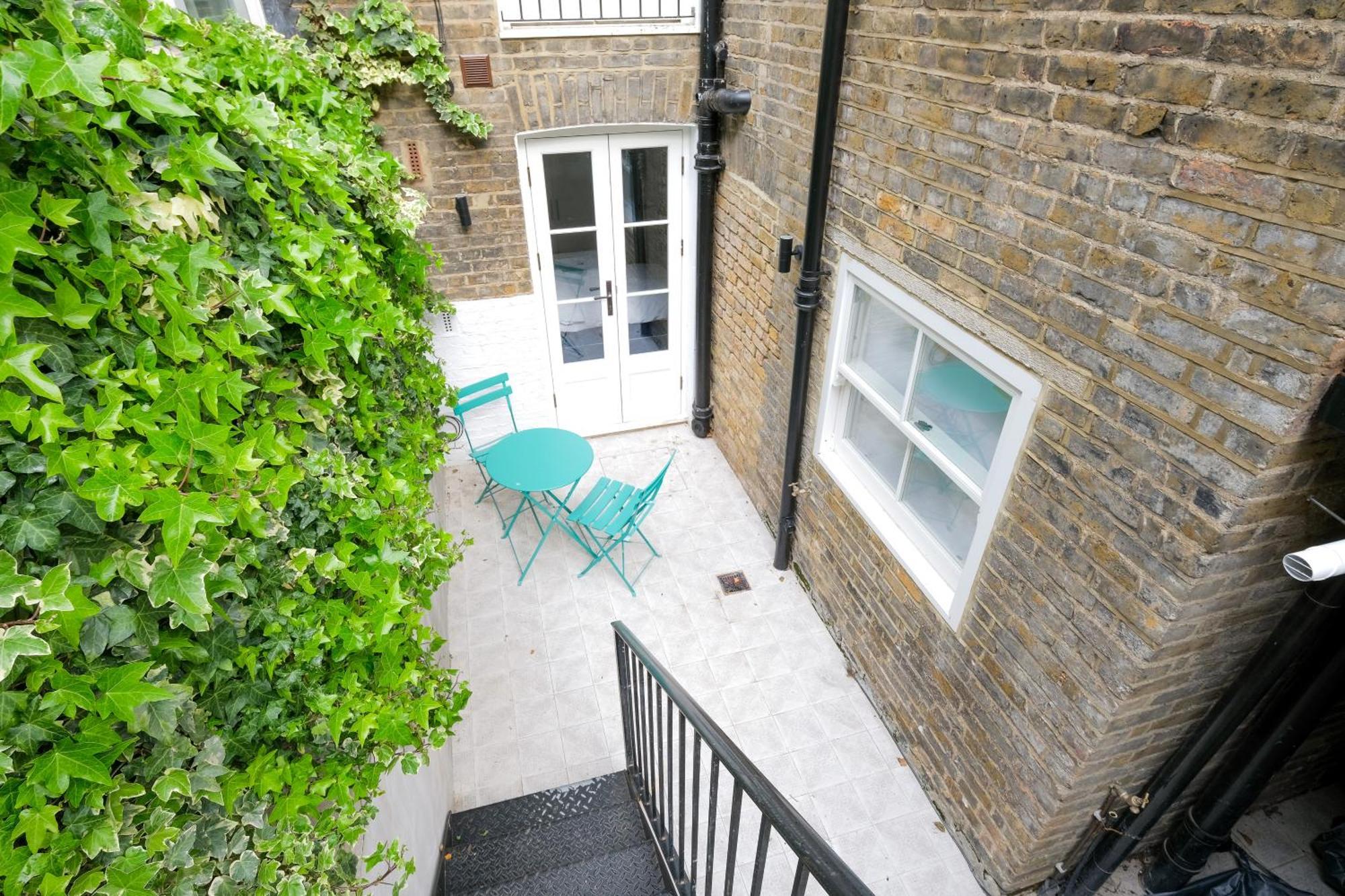 Apartment Ivy Radnor Walk Pro-managed