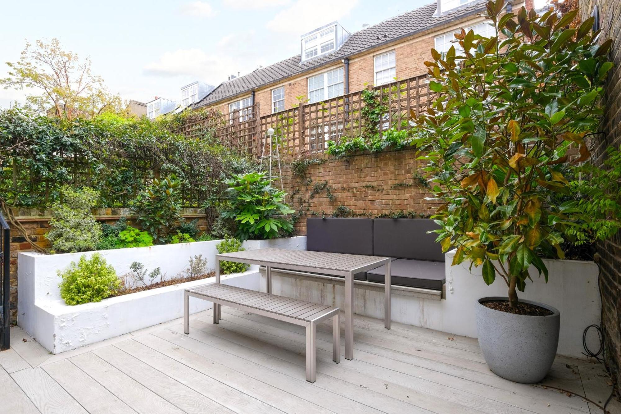 Apartment Ivy Radnor Walk Pro-managed