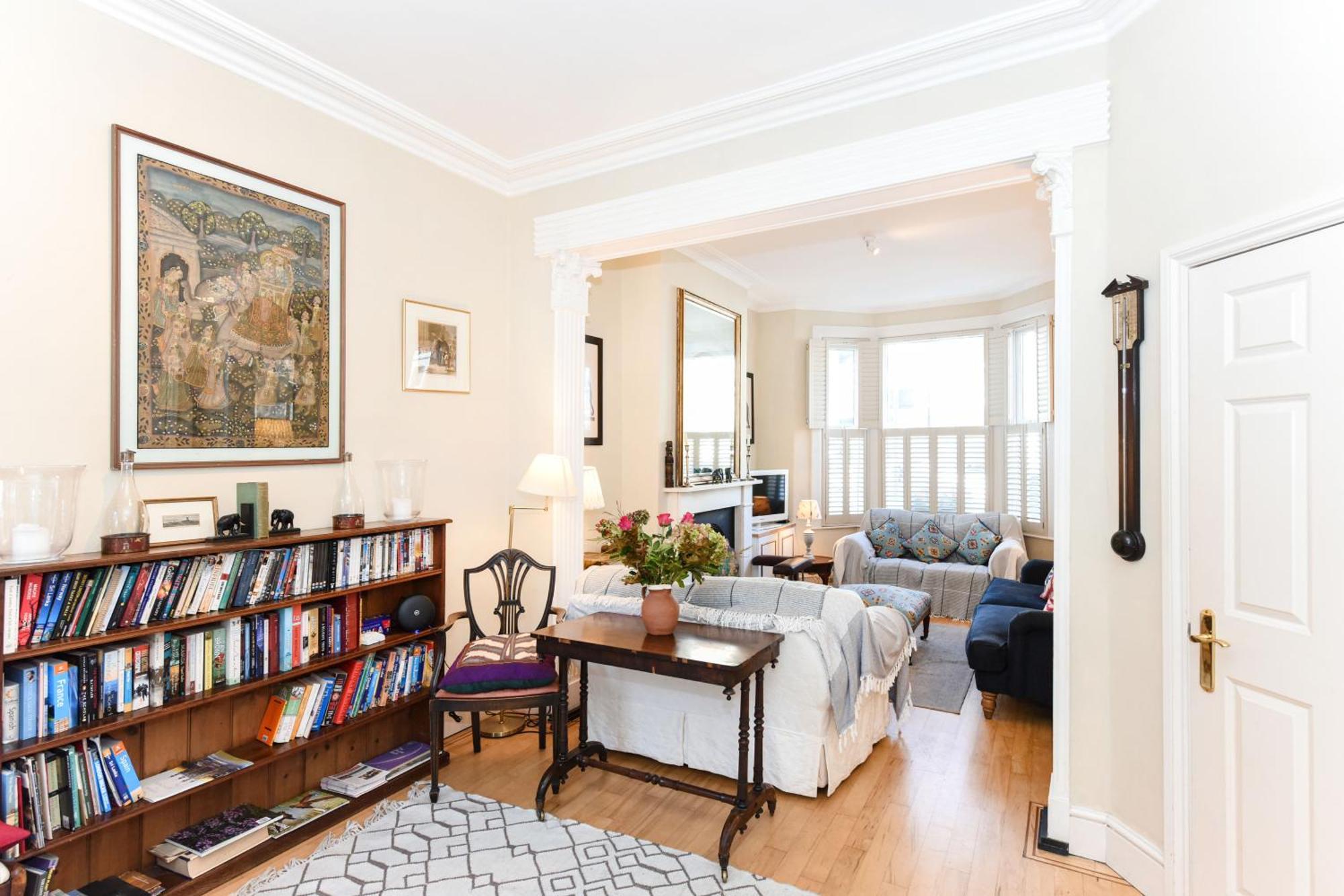 Ivy Glendarvon Street Pro-managed Apartment London