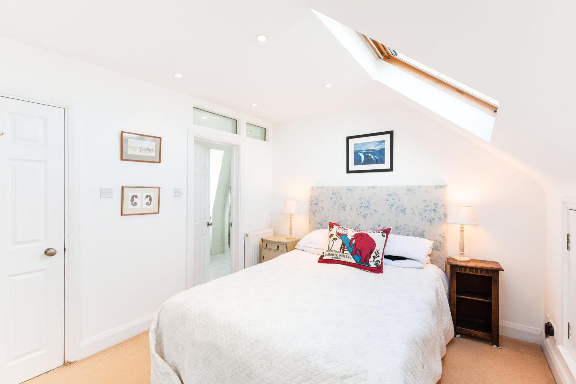 Ivy Glendarvon Street Pro-managed * London
