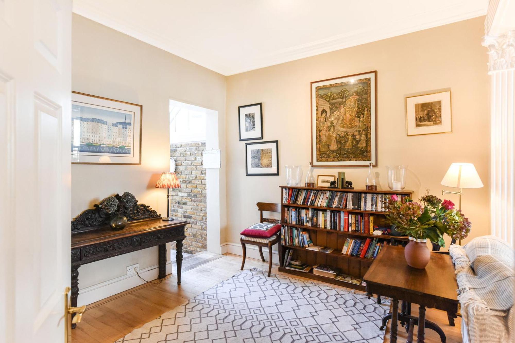 Apartment Ivy Glendarvon Street Pro-managed *