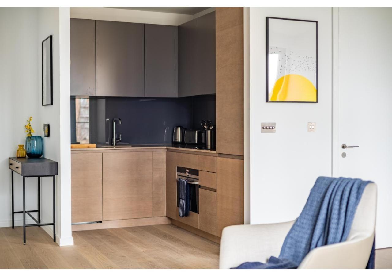 Elegant And Modern In Canary Wharf Right Next To Thames Londres