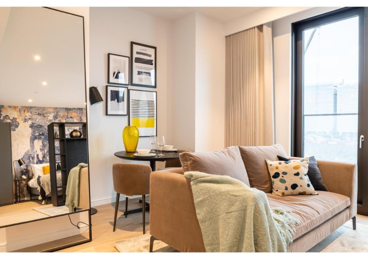 Elegant And Modern In Canary Wharf Right Next To Thames Londres