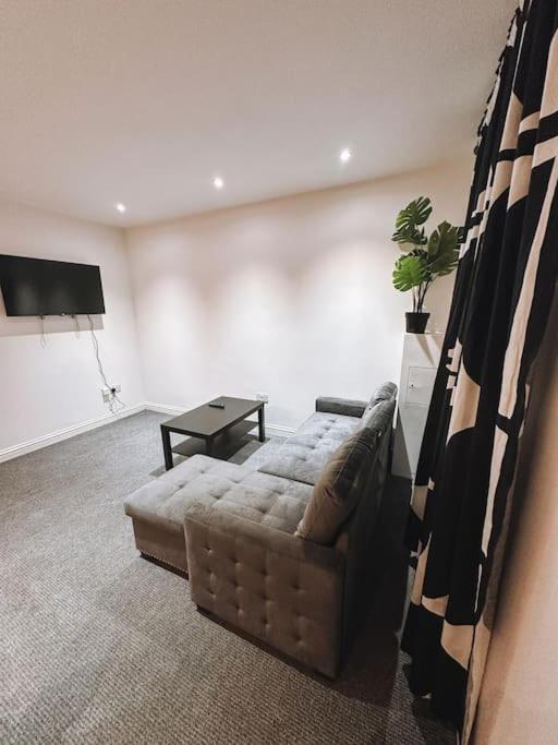 Modern 2 Bedroom Flat In Balham Apartment *