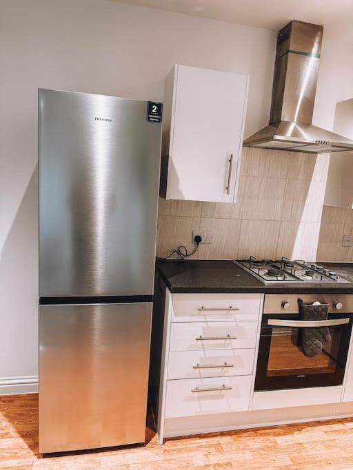 Modern 2 Bedroom Flat In Balham * London