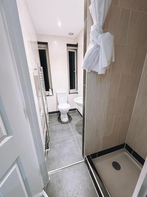 Modern 2 Bedroom Flat In Balham Apartment