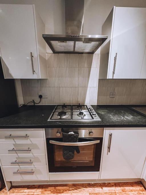 Modern 2 Bedroom Flat In Balham