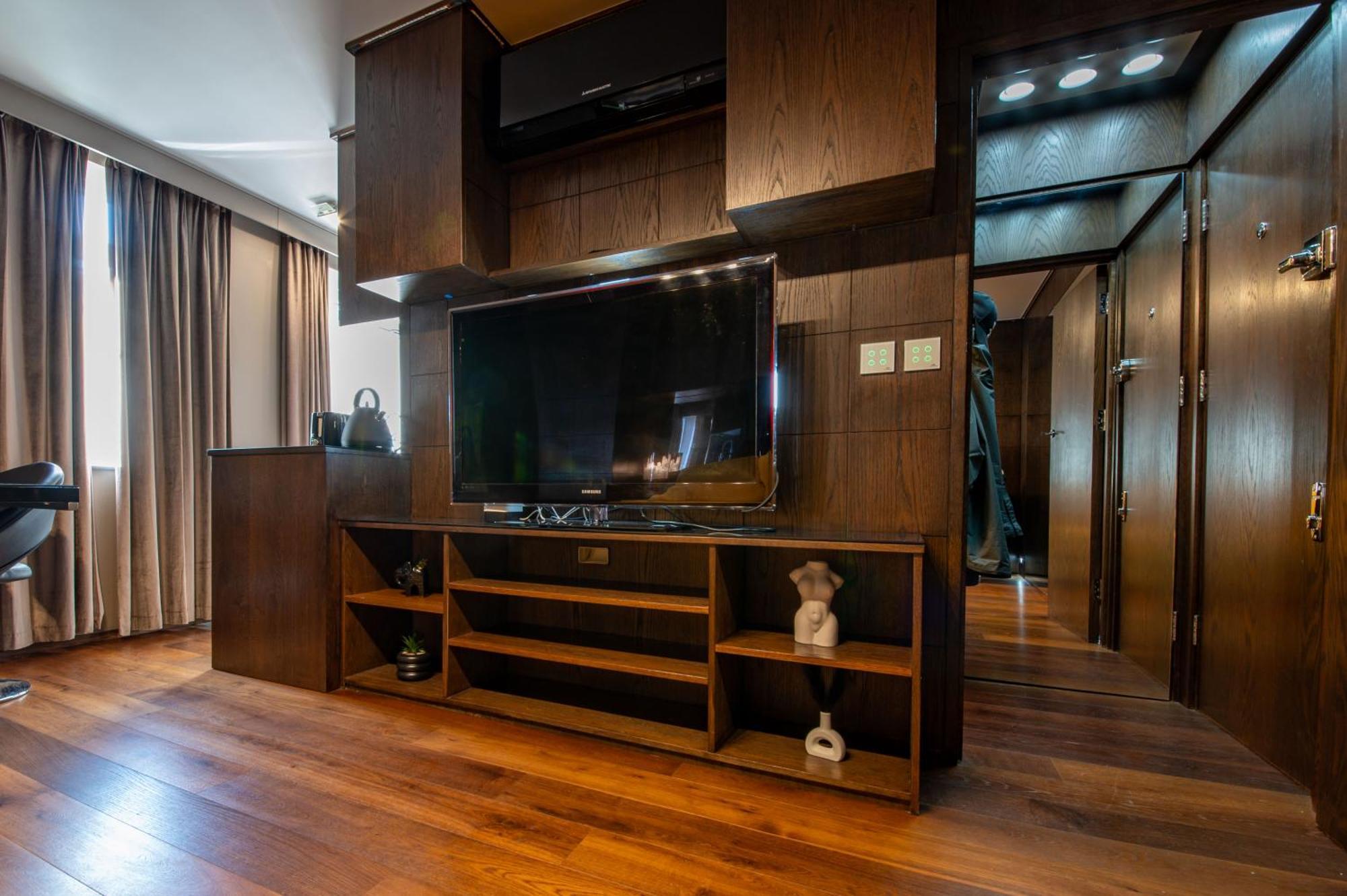 Luxury Flat Victoria Sw1 * London
