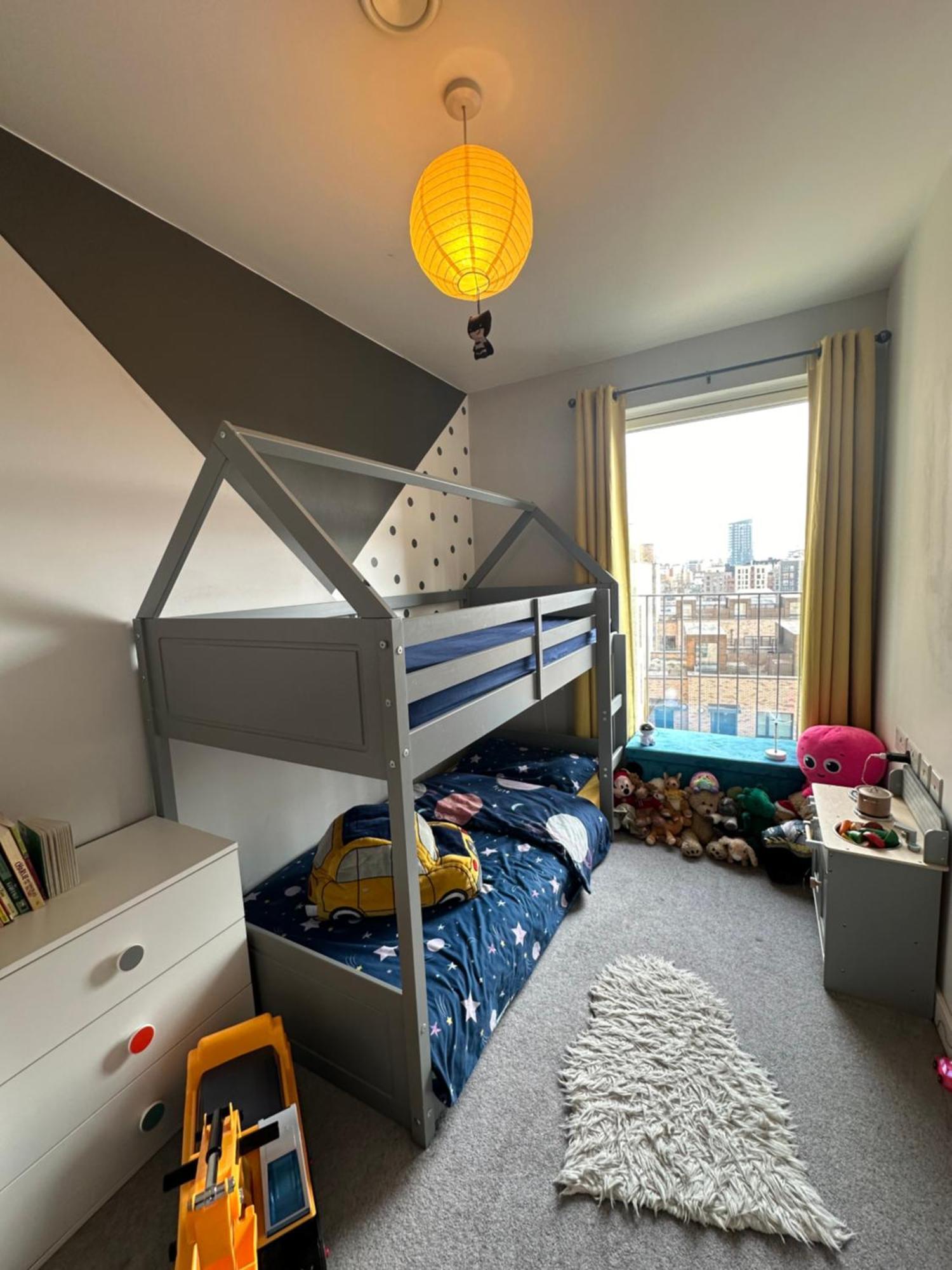 Apartment Luxury 3 Bedroom Flat In Stratford,