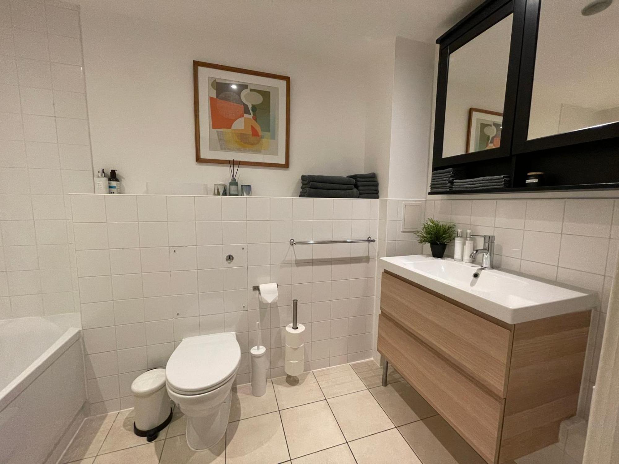 Apartment Lombok Near Old Street,islington,angel *