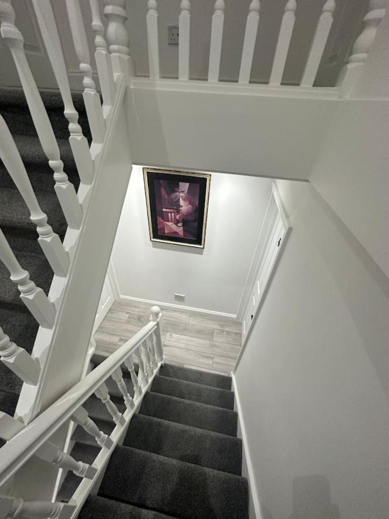 London- Zone 2 En-suite Guest house London