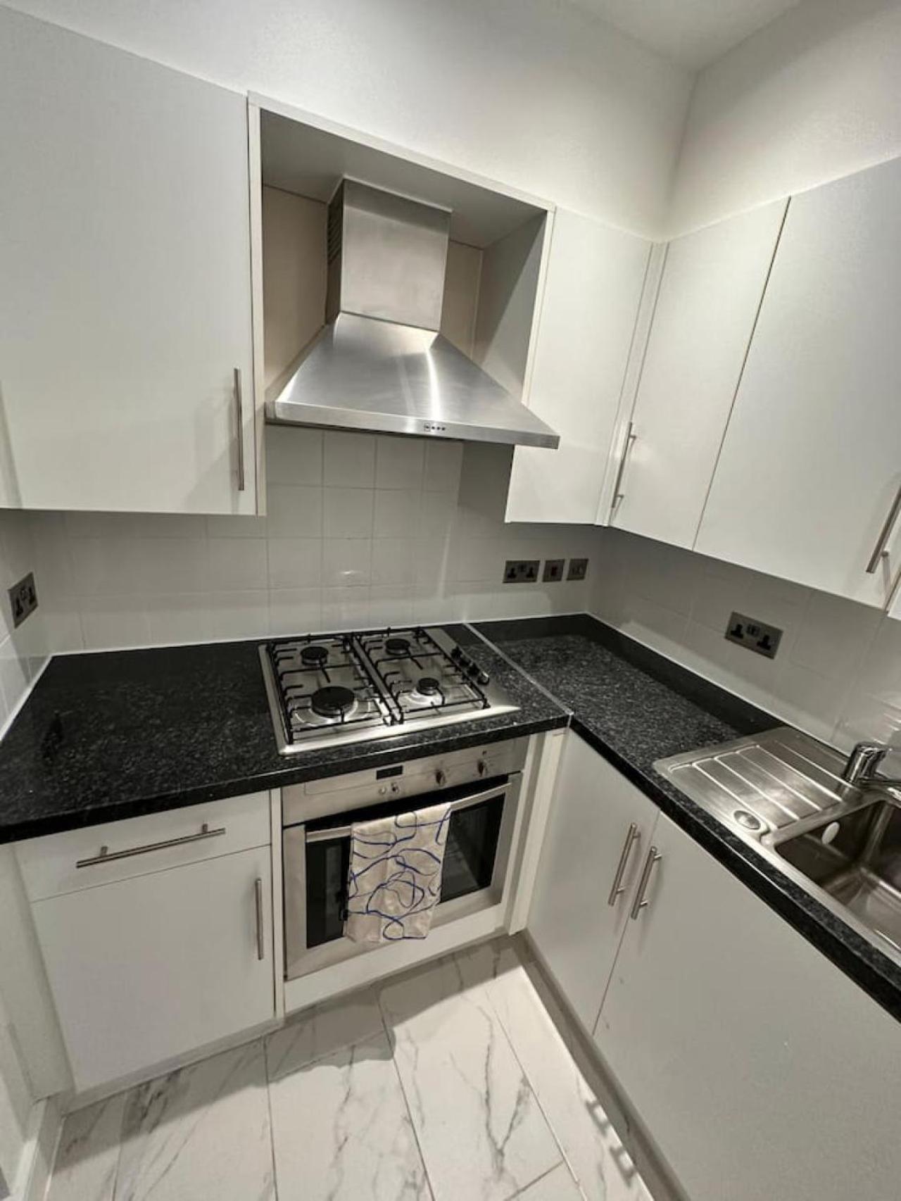 Piccadilly Circus 15minutes Away Guest house *