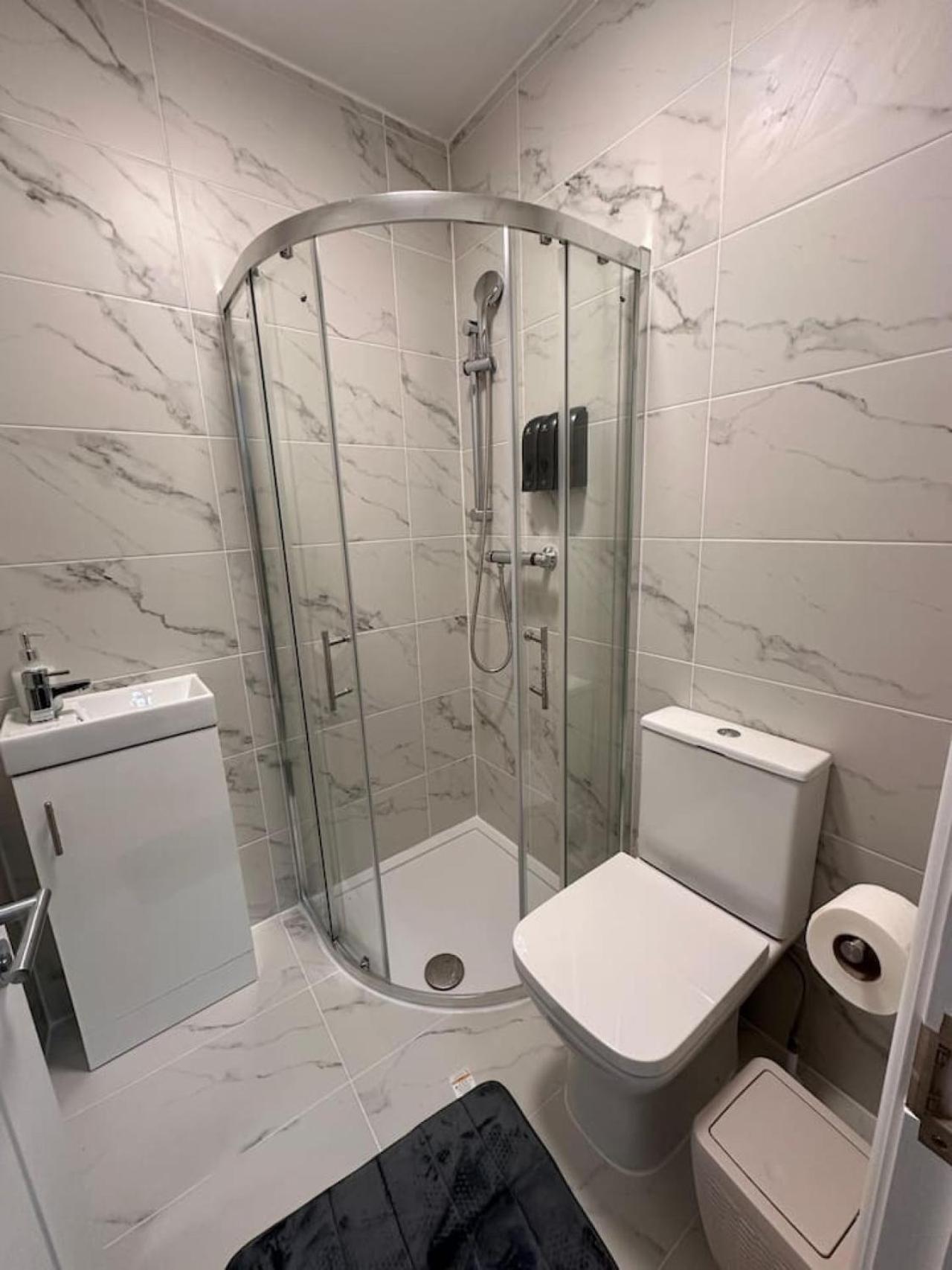 Guest house In Zone 1 *