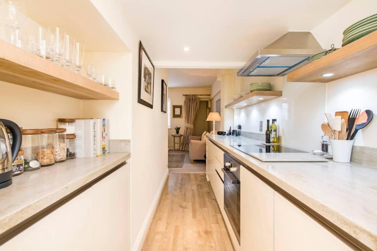 Delightful 2 Bed In Notting Hill - 5 Min From Tube * London