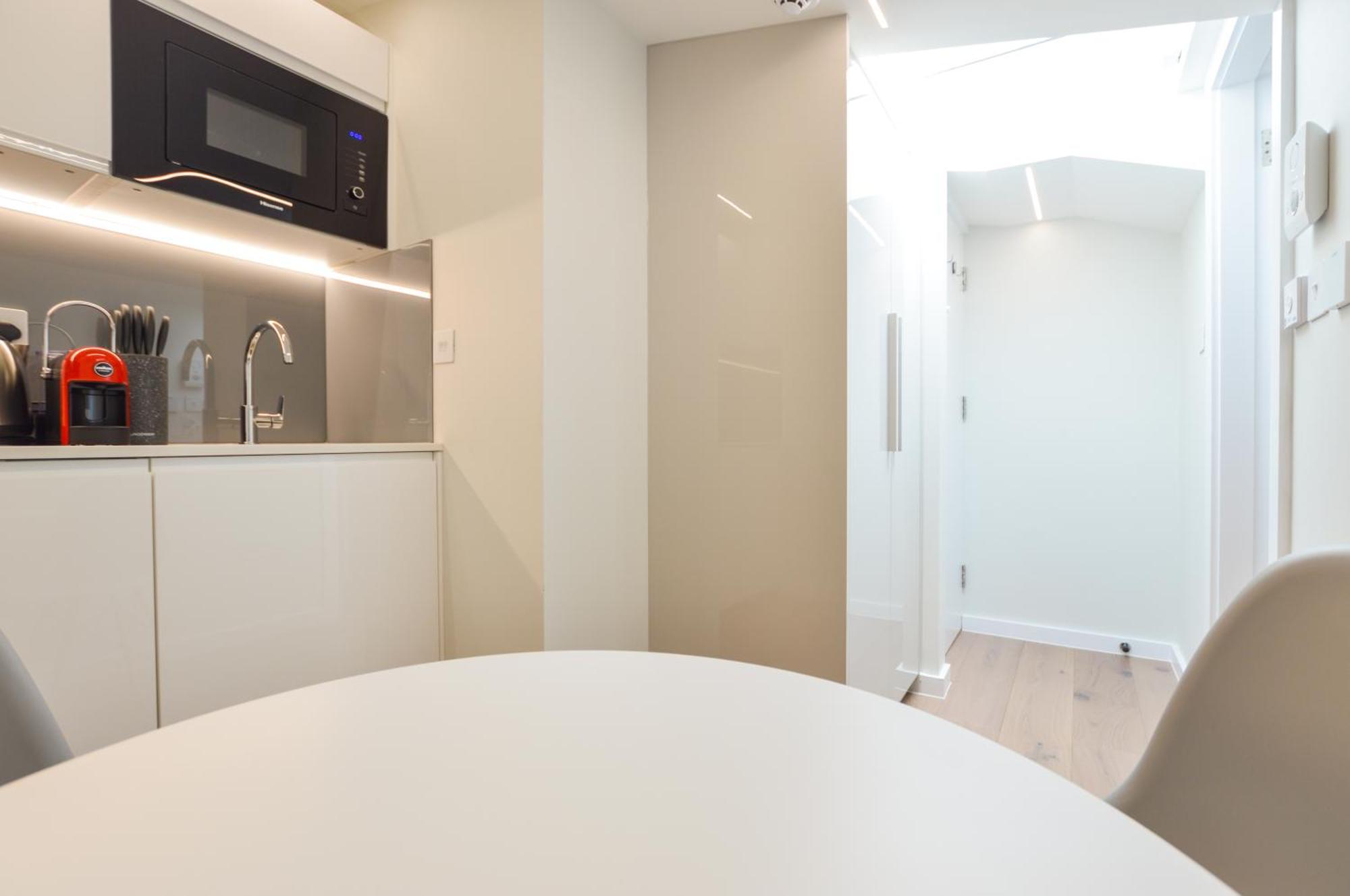 Apartment Regents Serviced By Stayprime