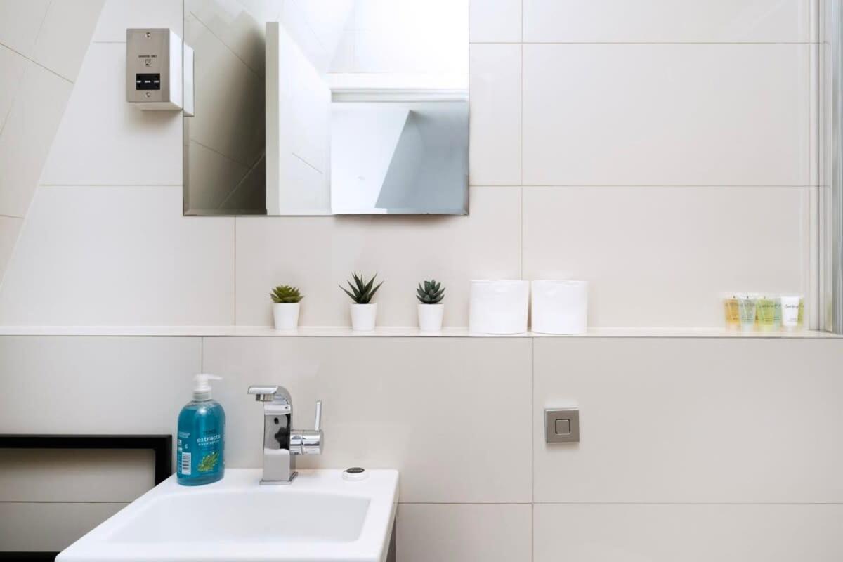 Stylish 3br Flat In The Heart Of Soho Apartamento *