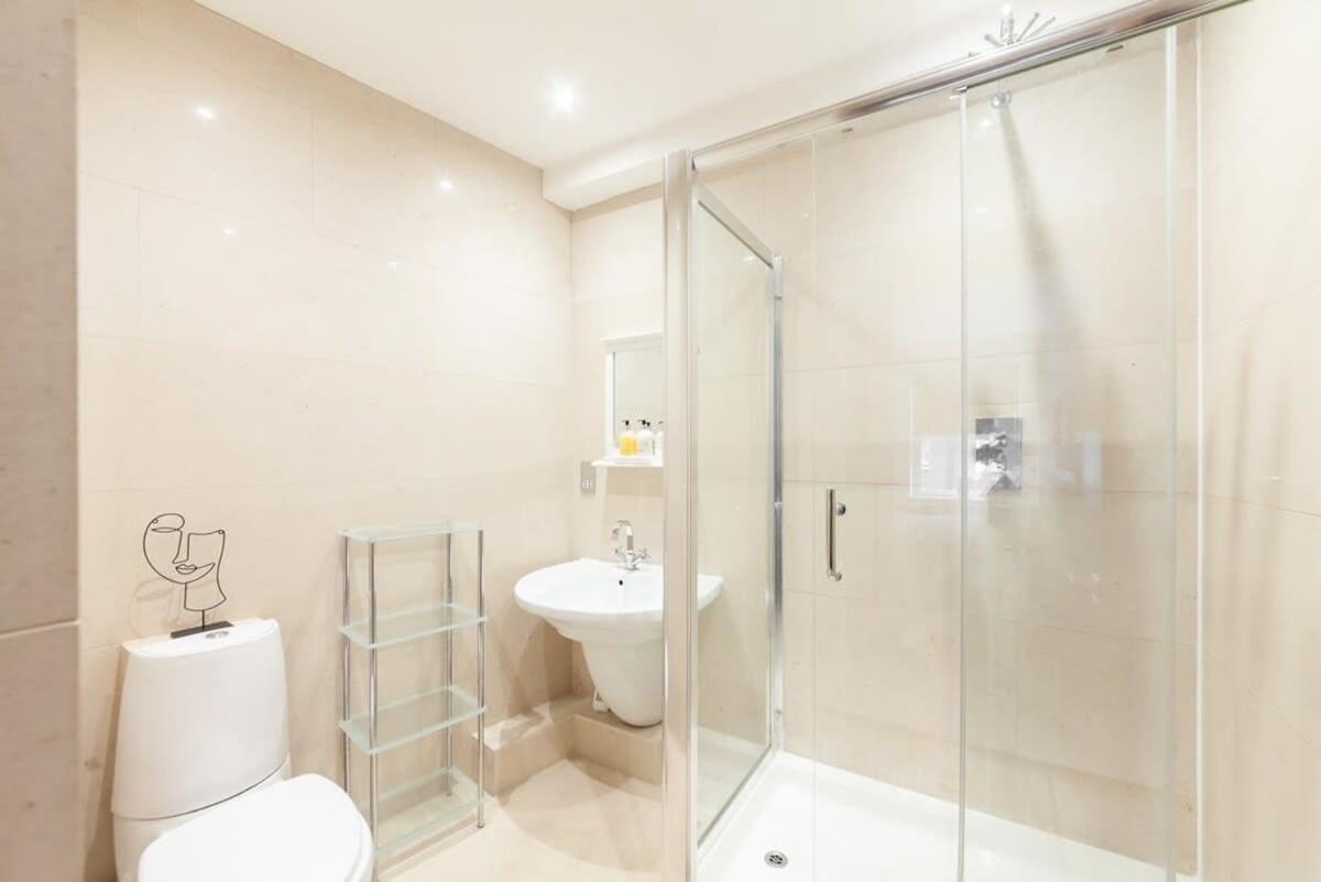 Modern And Comfortable Air-conditioned 2br Flat Apartment