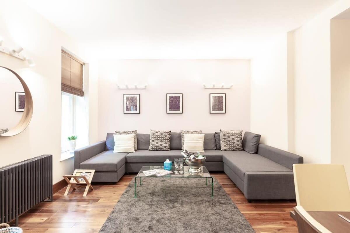 Apartment Modern And Comfortable Air-conditioned 2br Flat