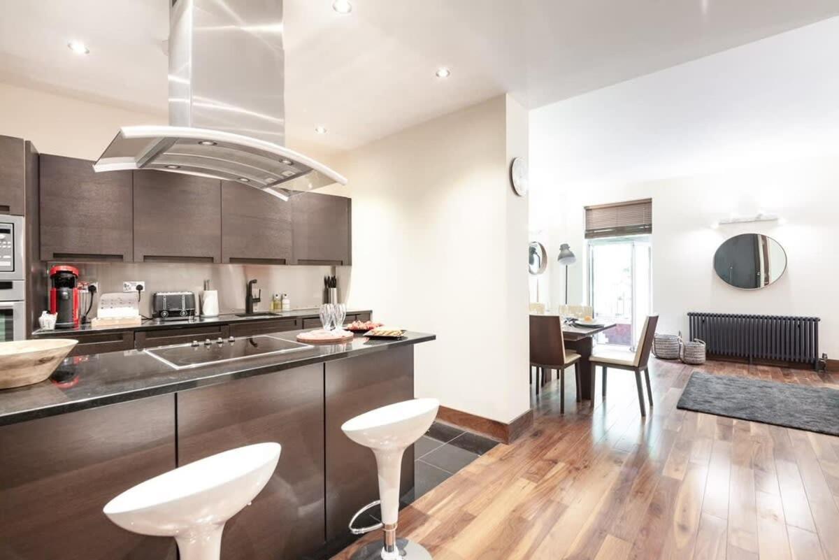 Apartment Modern And Comfortable Air-conditioned 2br Flat London