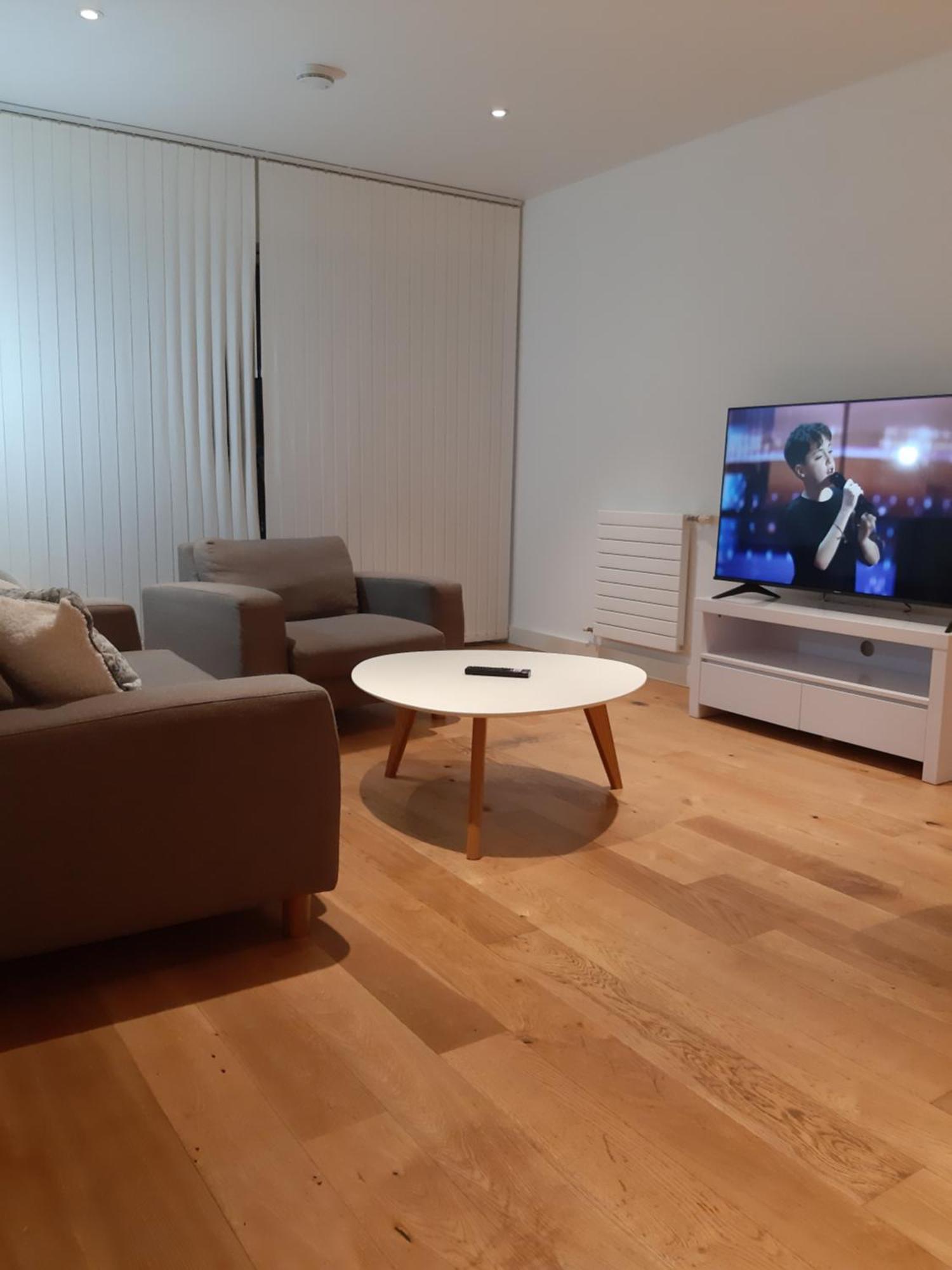 Golden Luxury Apartment *