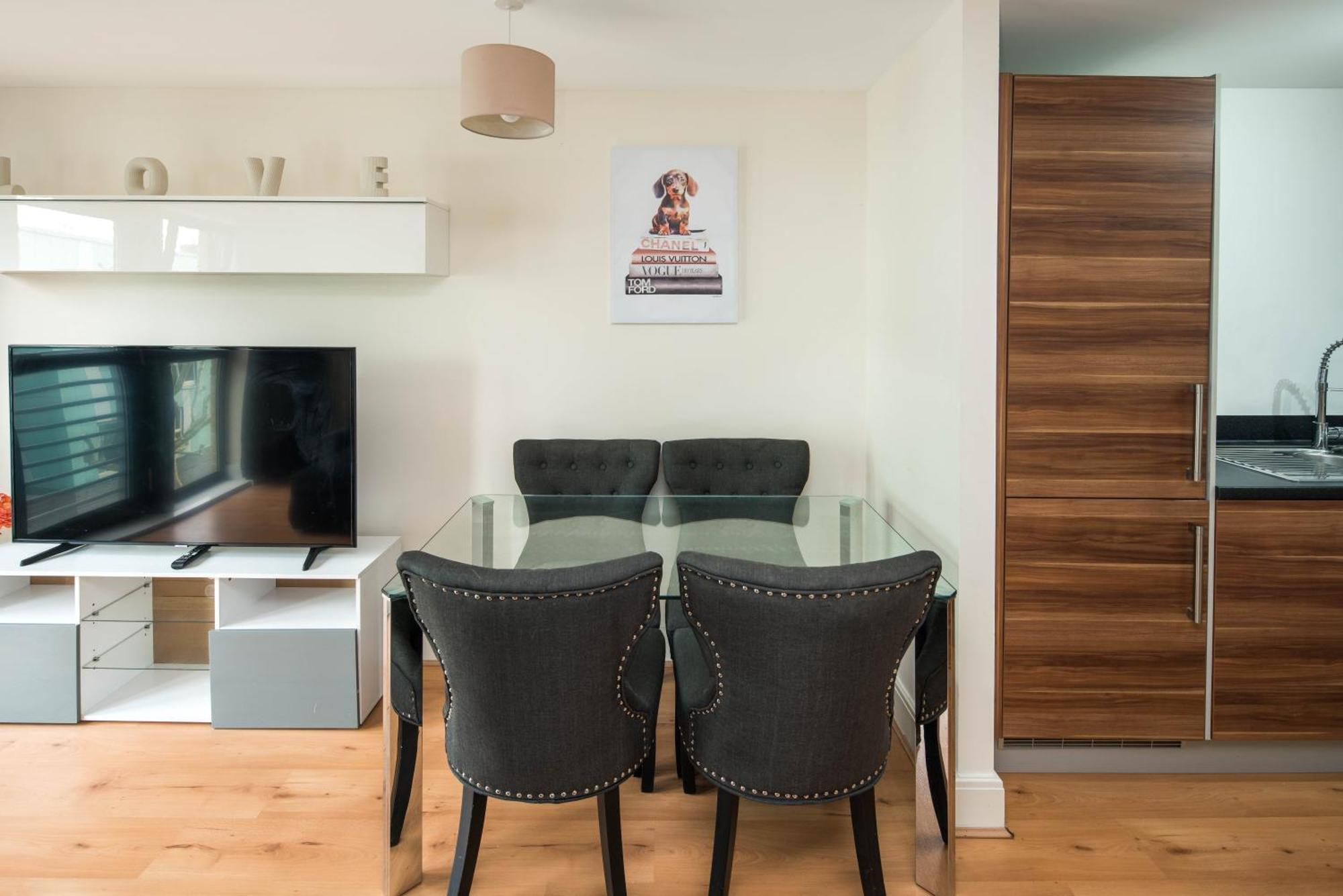 Stylish Near * London