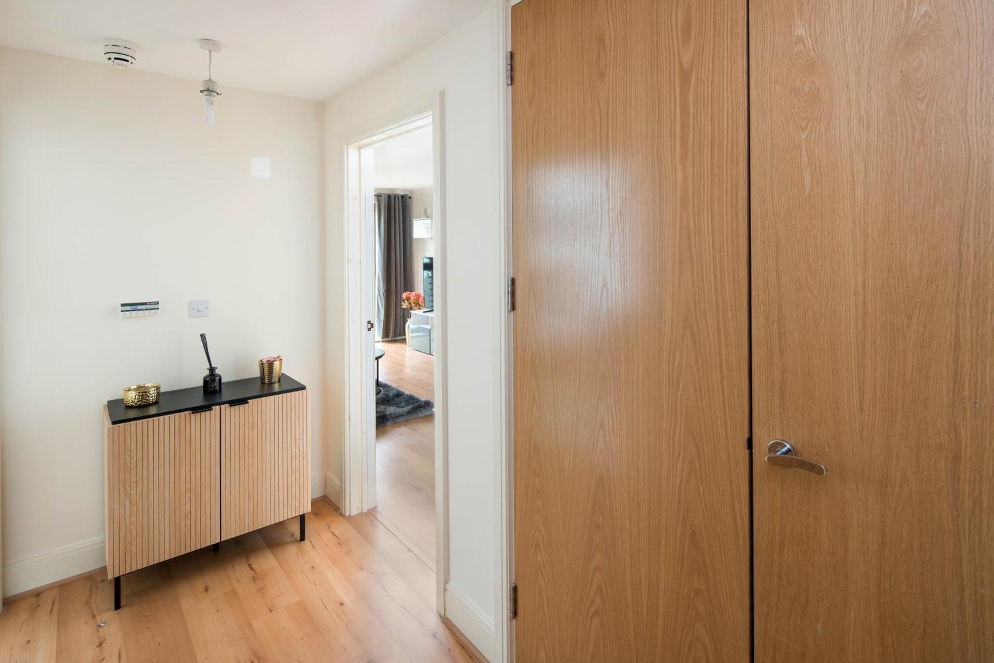 Stylish Near Apartment *