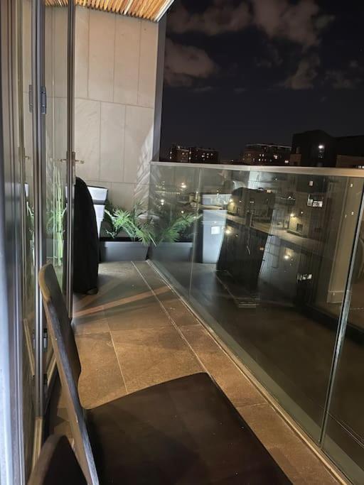 Modern W/ Canal View * London