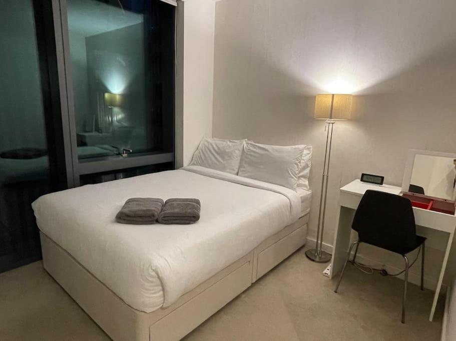 Modern W/ Canal View London
