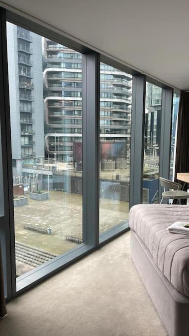 Modern W/ Canal View London