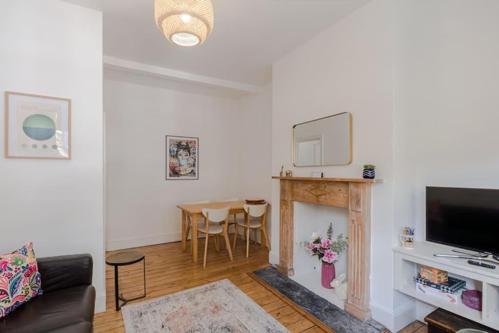Apartment The Oval Abode