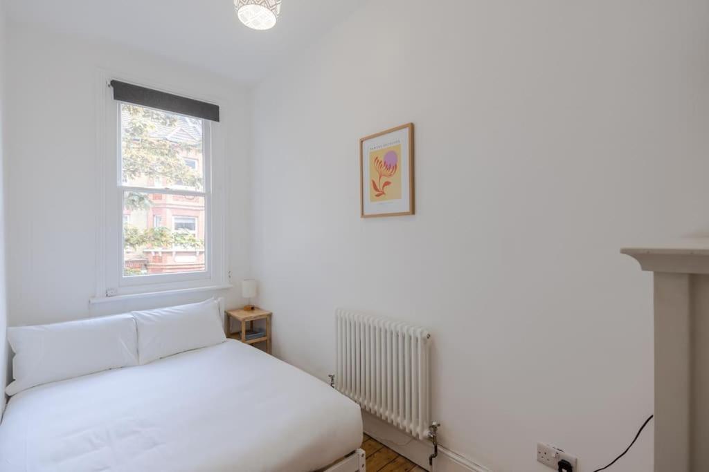 The Oval Abode Apartment