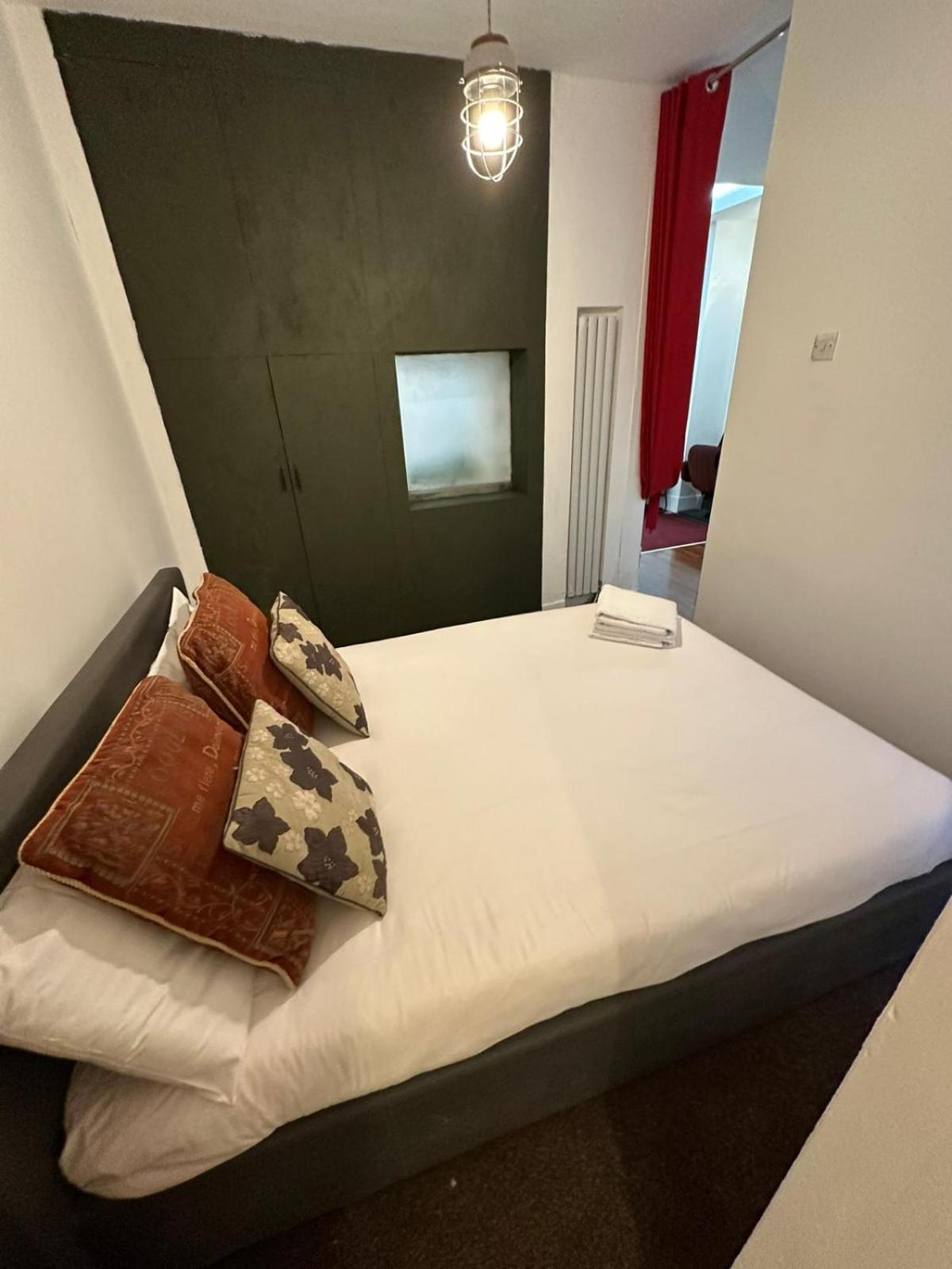 Apartment 2 Bedroom Flat Wembley
