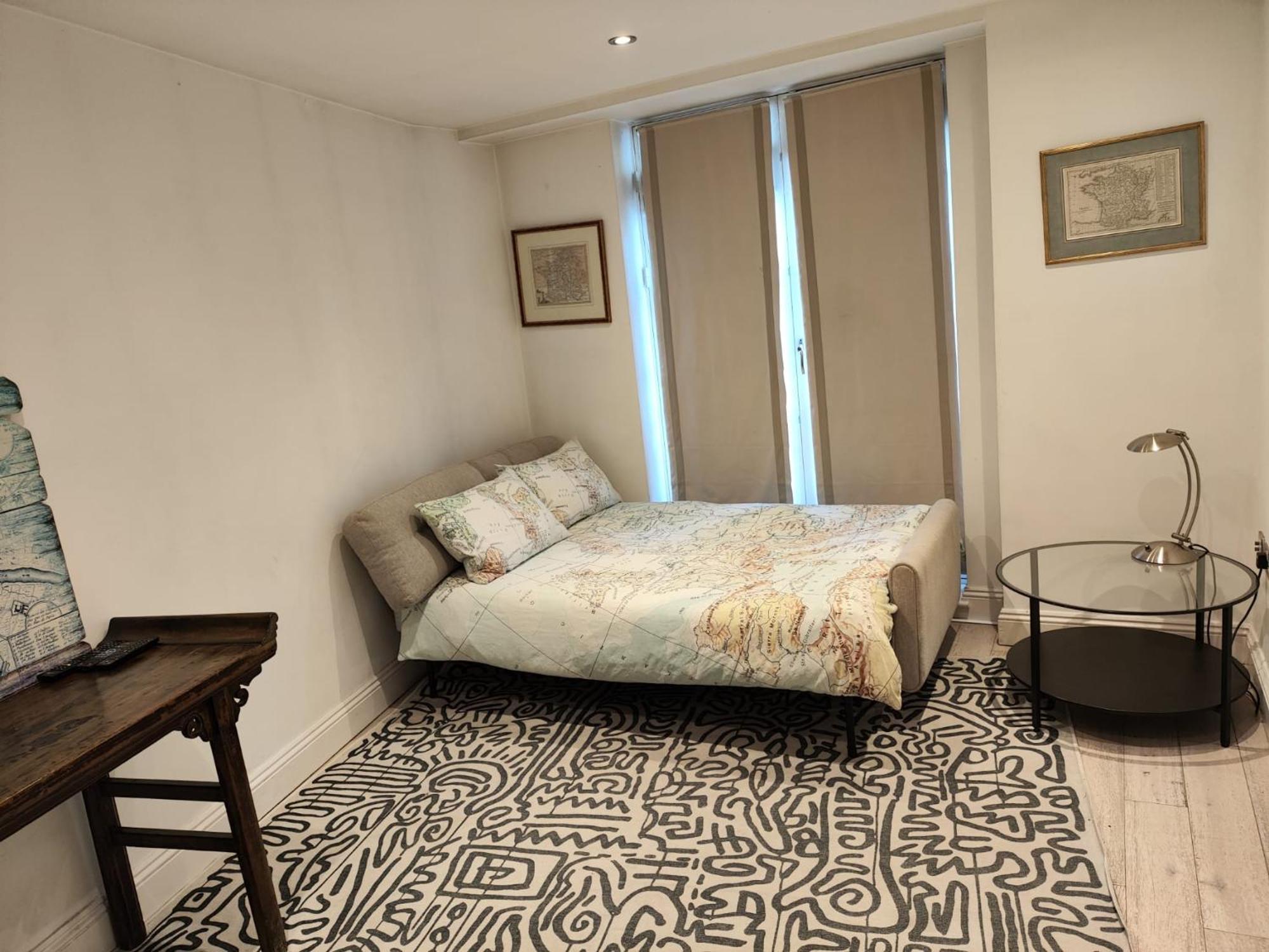 2/3 Bedroom Flat, Chelsea Free Parking Apartment London