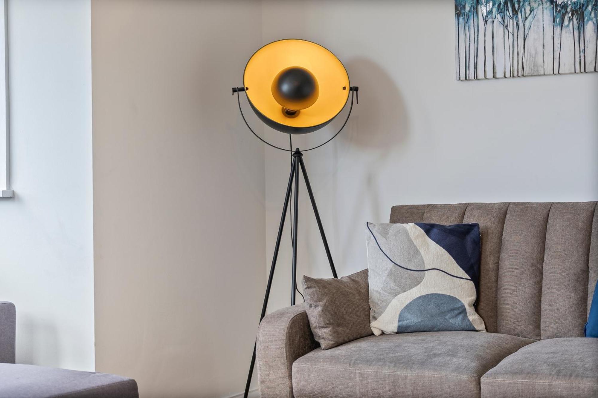 Apartment Heart Of Acton - Perfect For Large Groups
